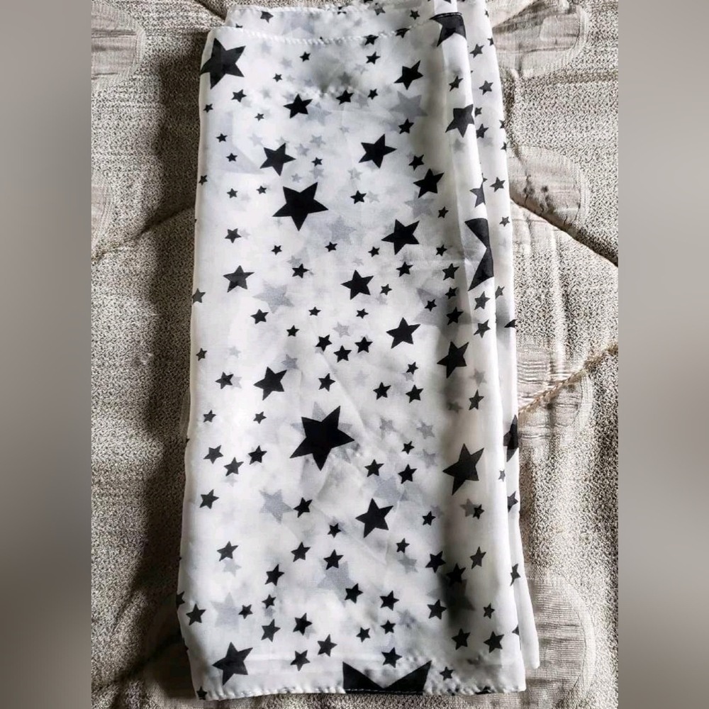 Black Star Patterned Scarf